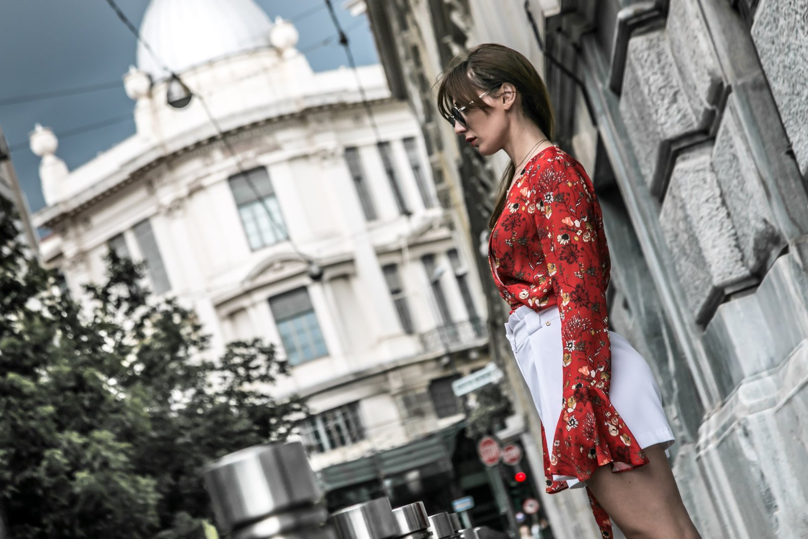 coral floral shirt, thefashionblink.com